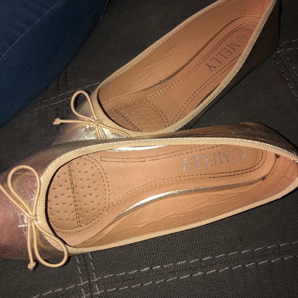 Gold flats✨